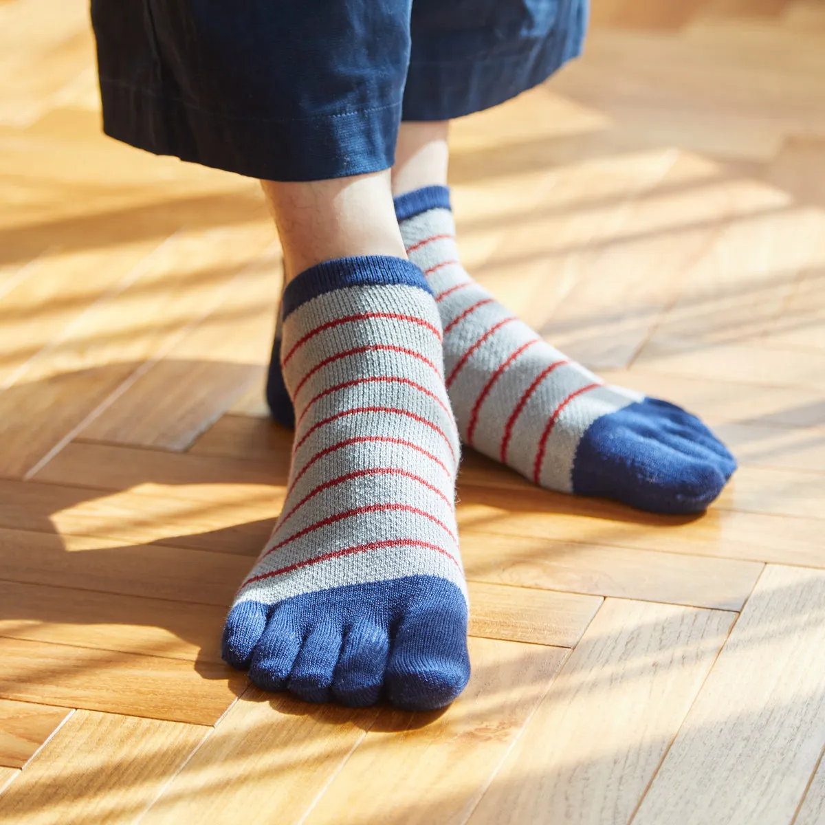 062120346 Mesh Fine Stripe Trainer Toe Socks M