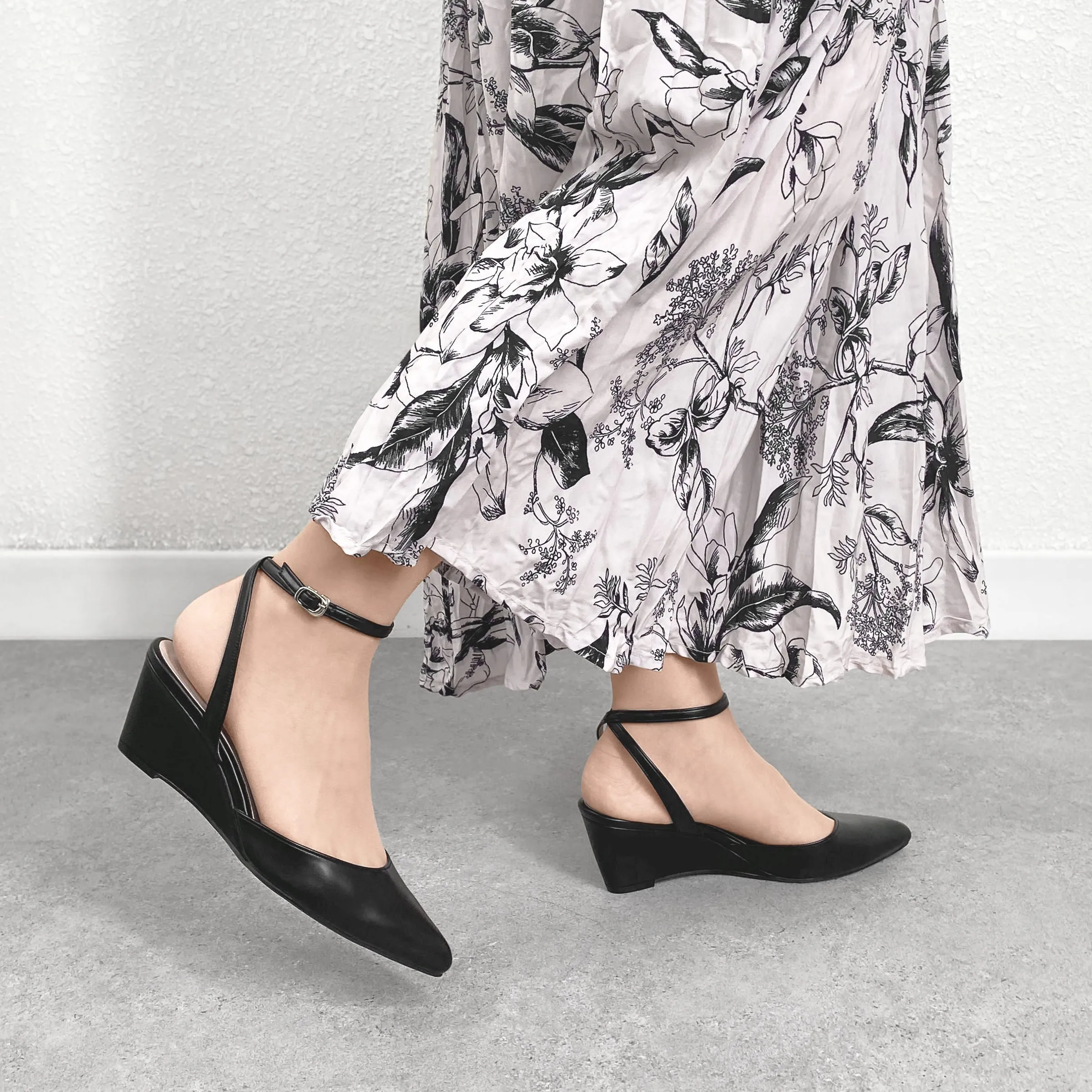 30% OFF: 2024SS: Wedge Pumps (m55213) Black