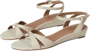 Bernardo Women's Garcel Sandal