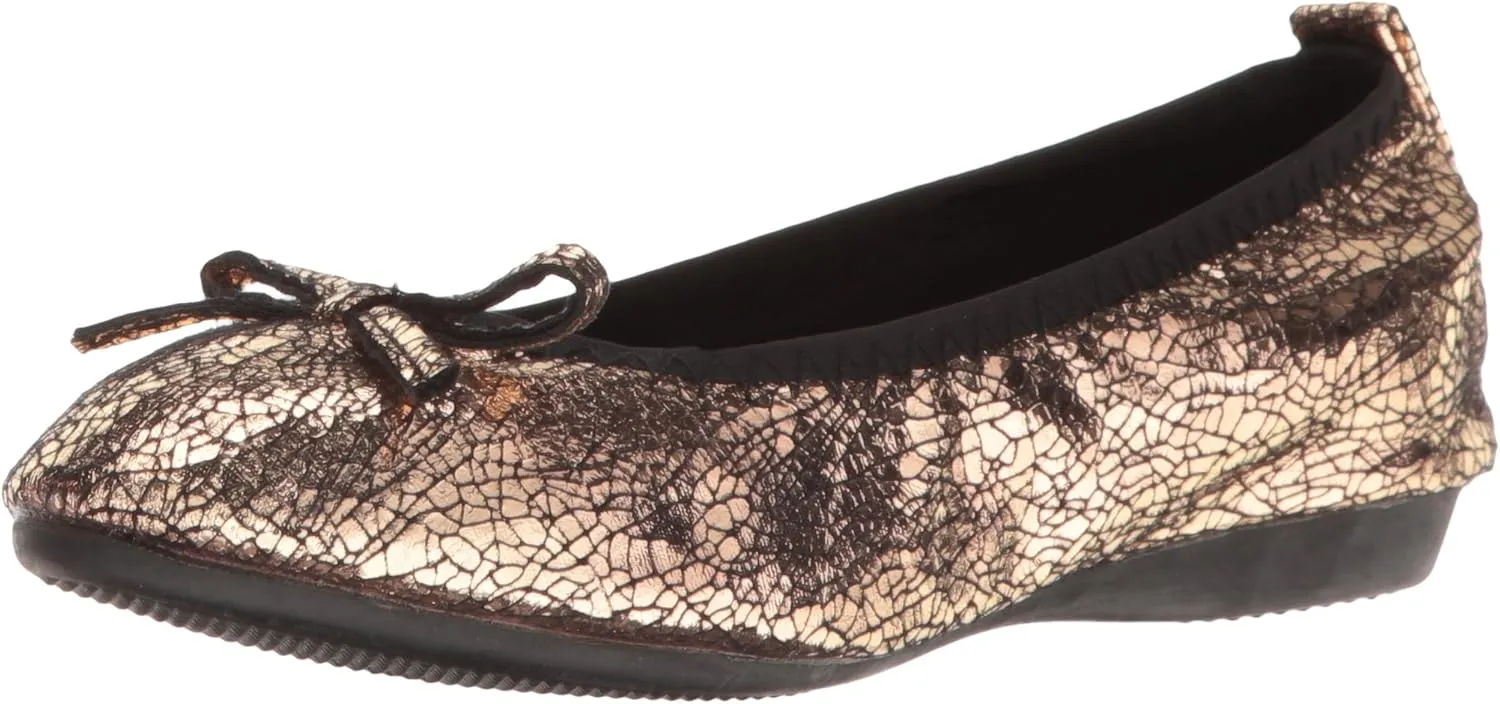 Bernie Mev Women's Curlies Plain Flat