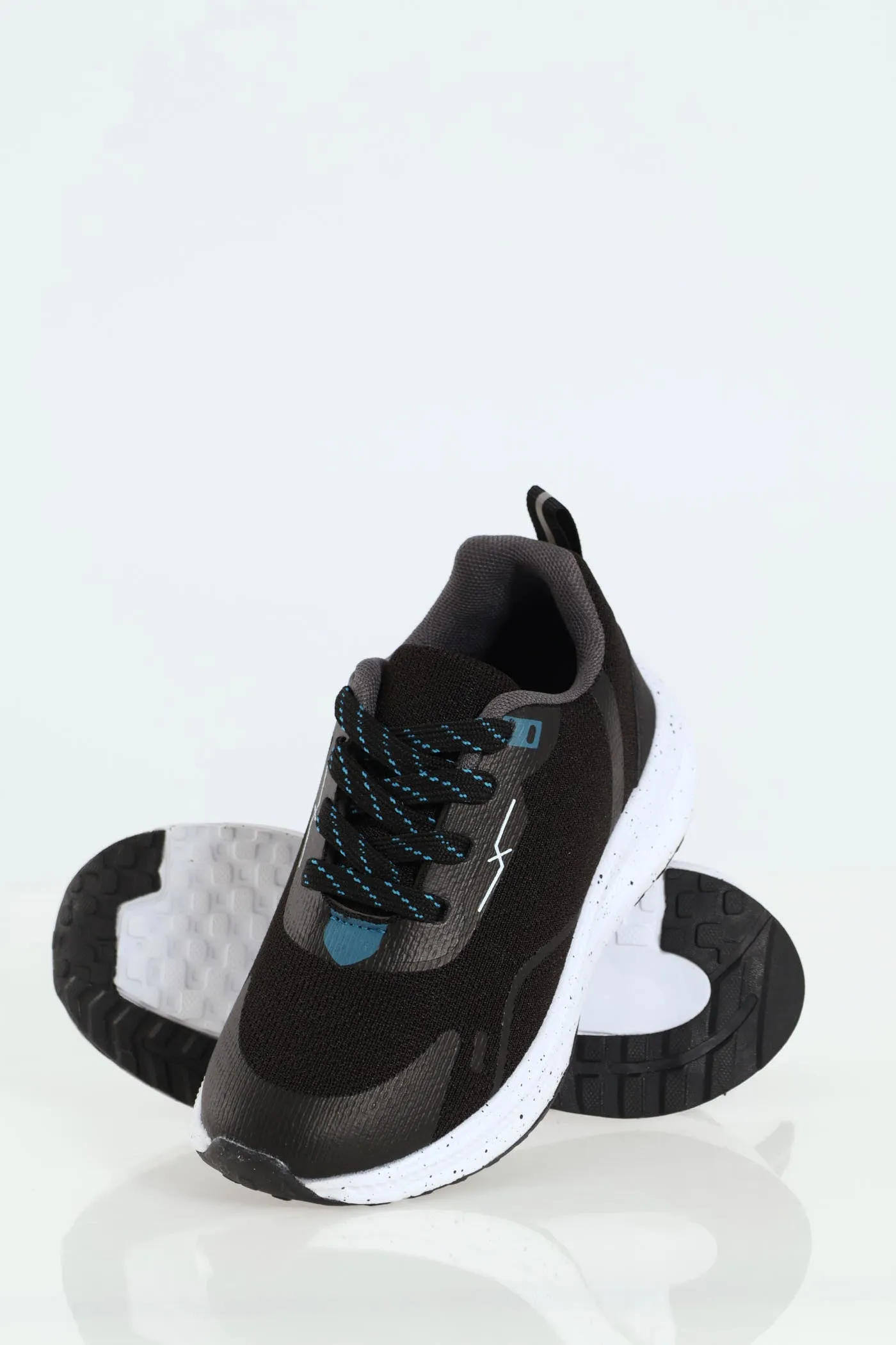 Boys Mesh Trainer - Black