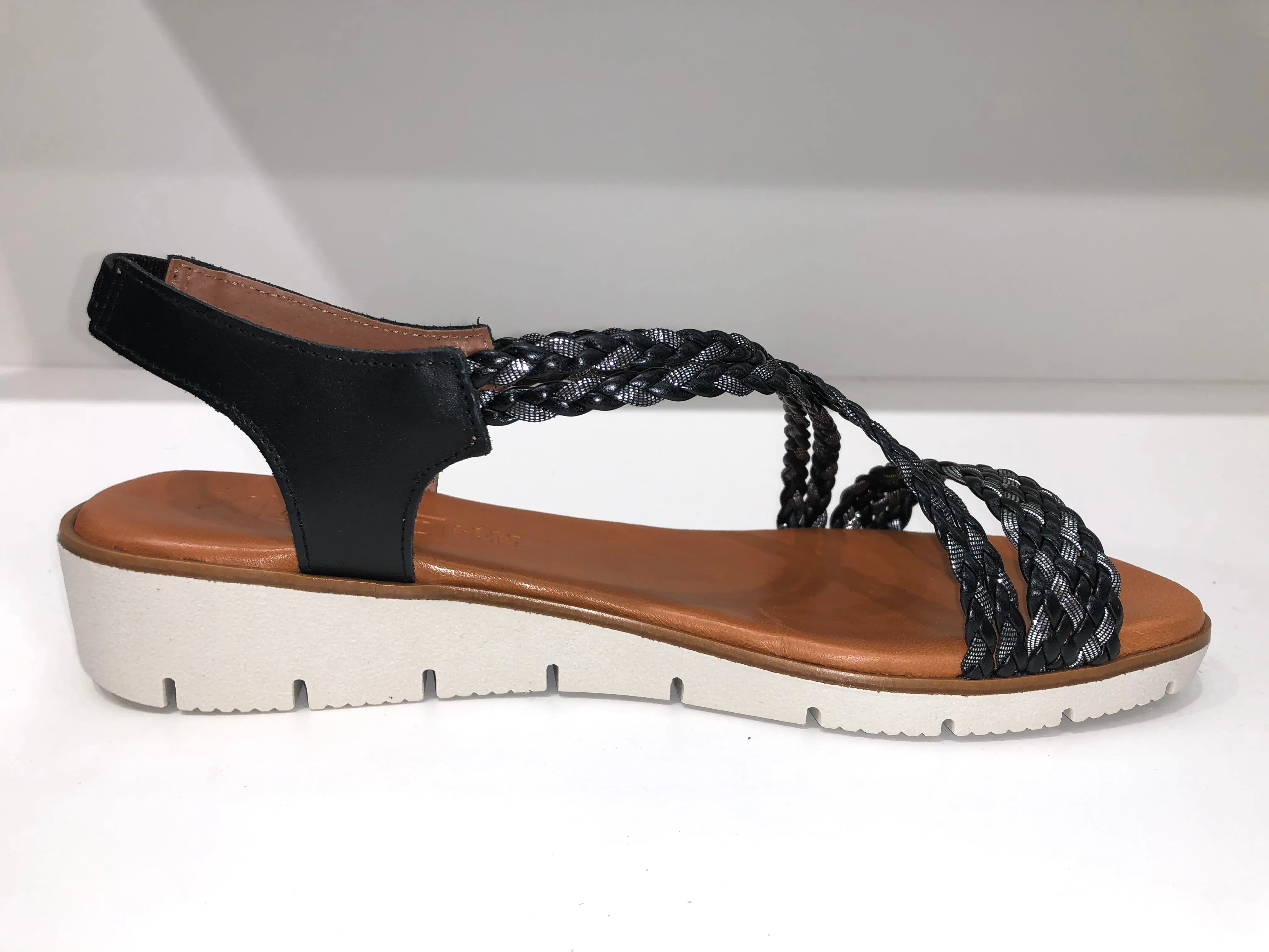BRAID BLACK