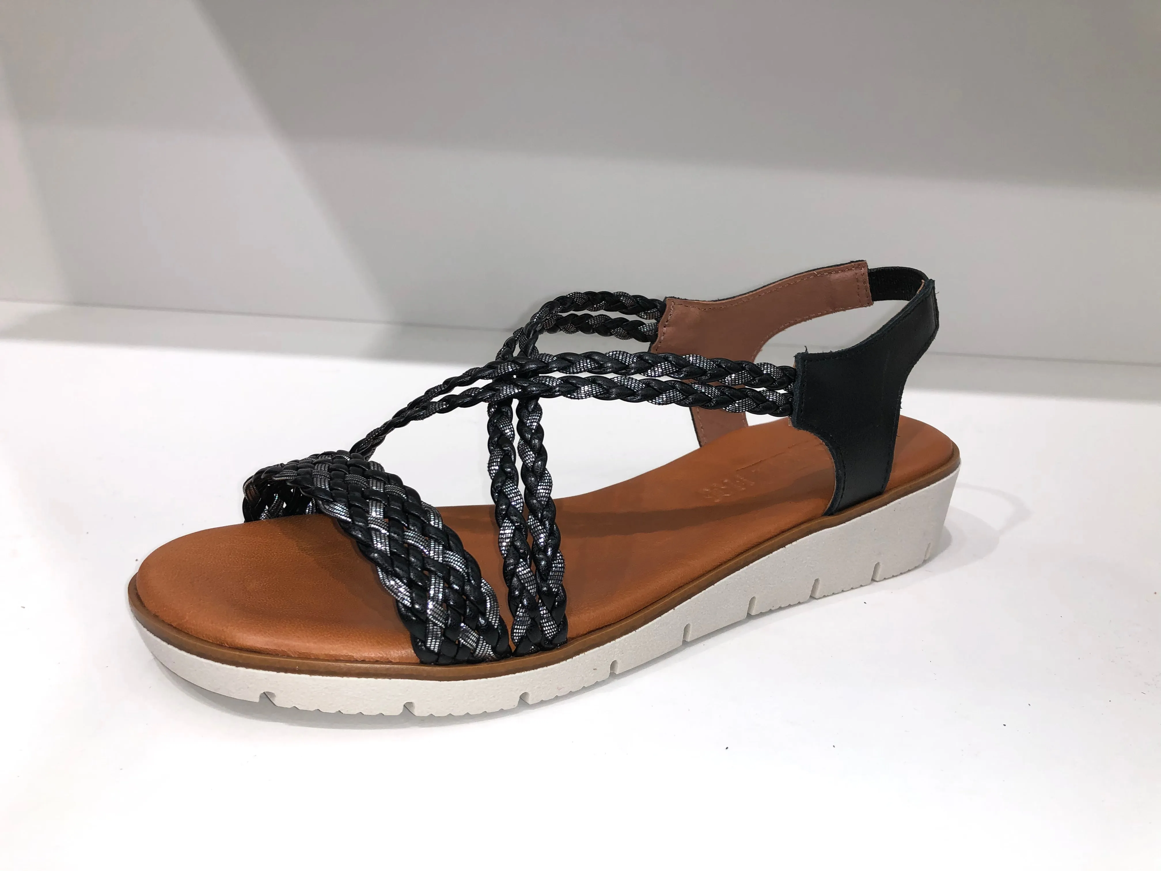 BRAID BLACK