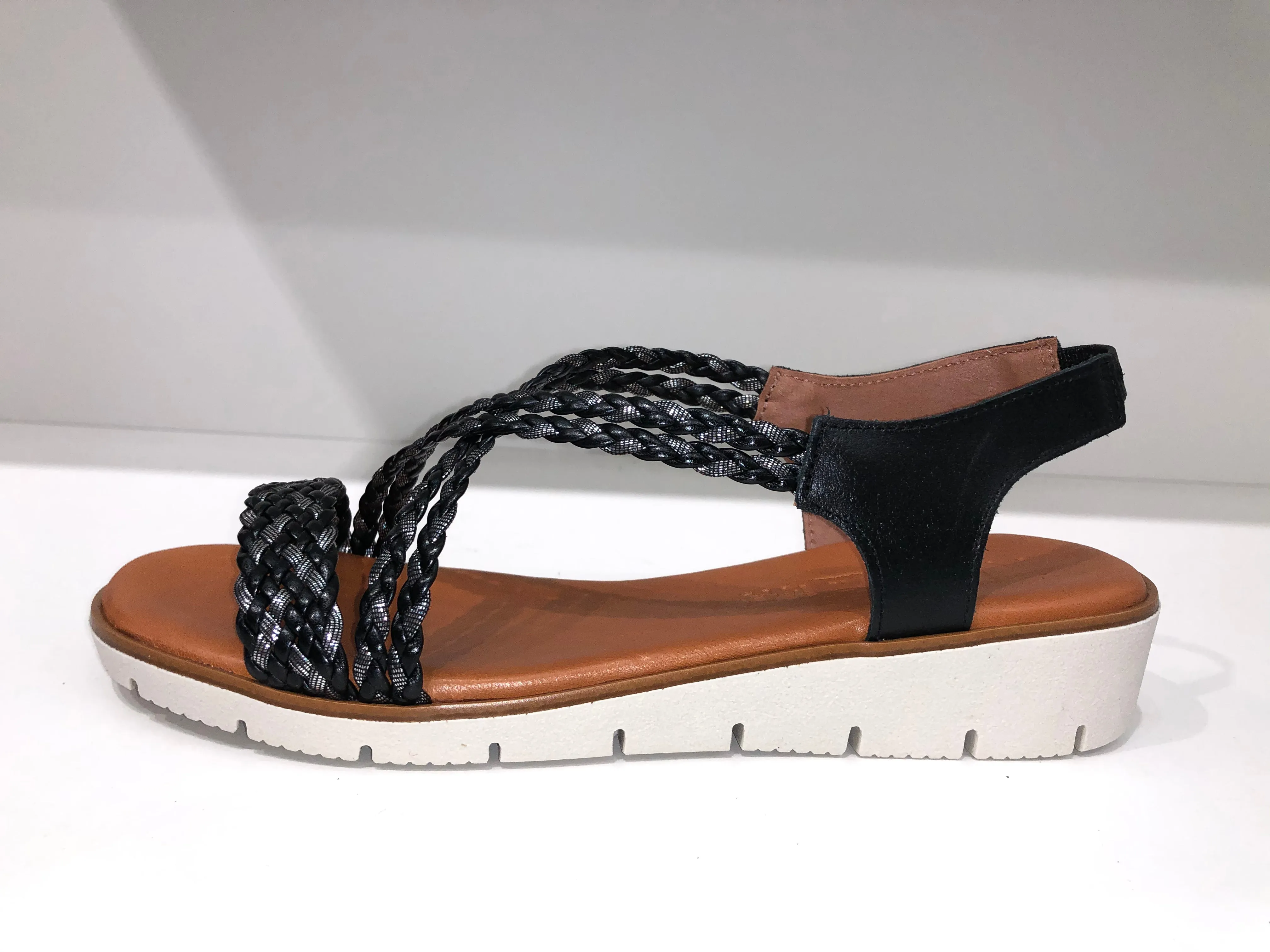 BRAID BLACK