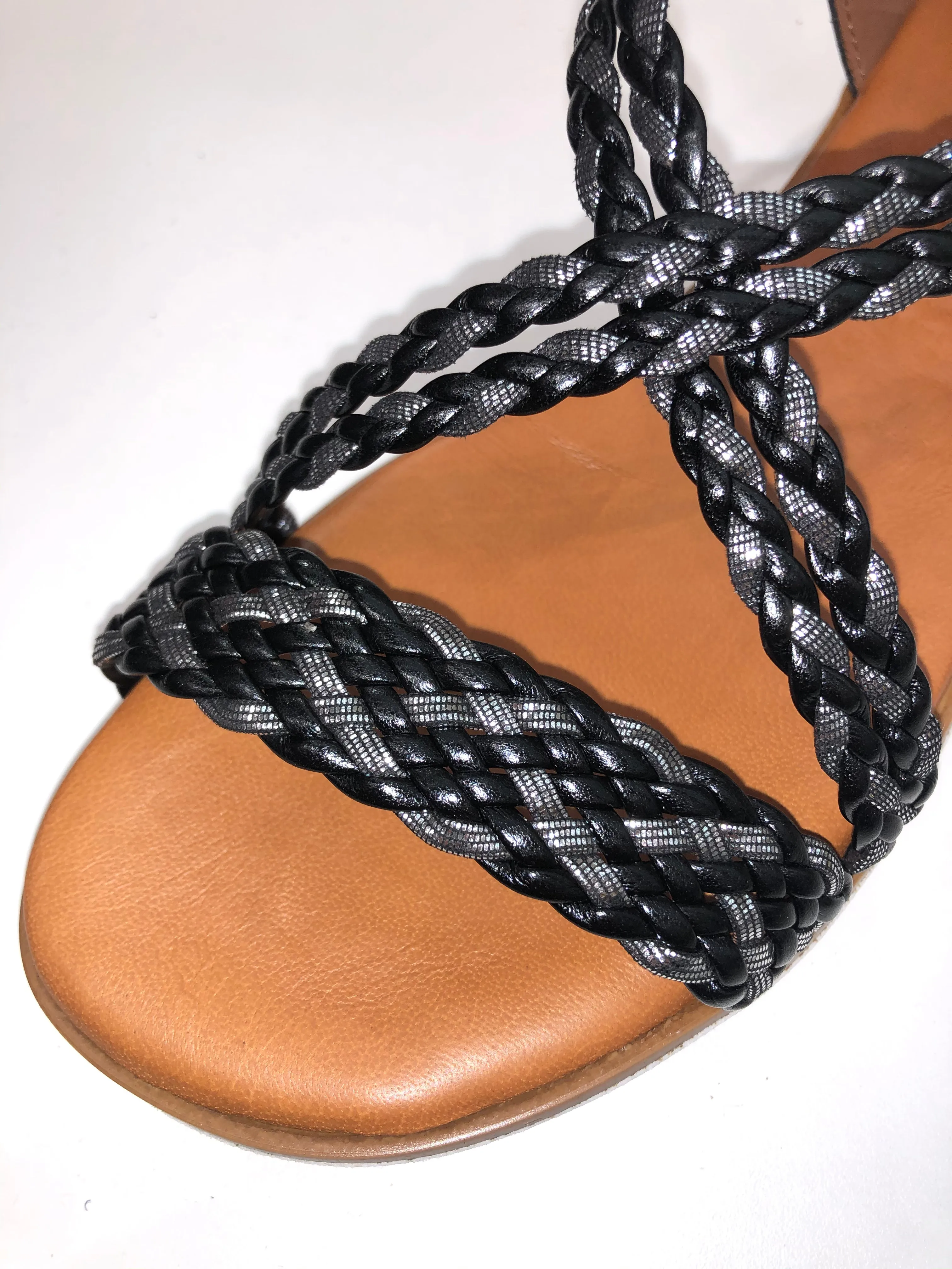BRAID BLACK