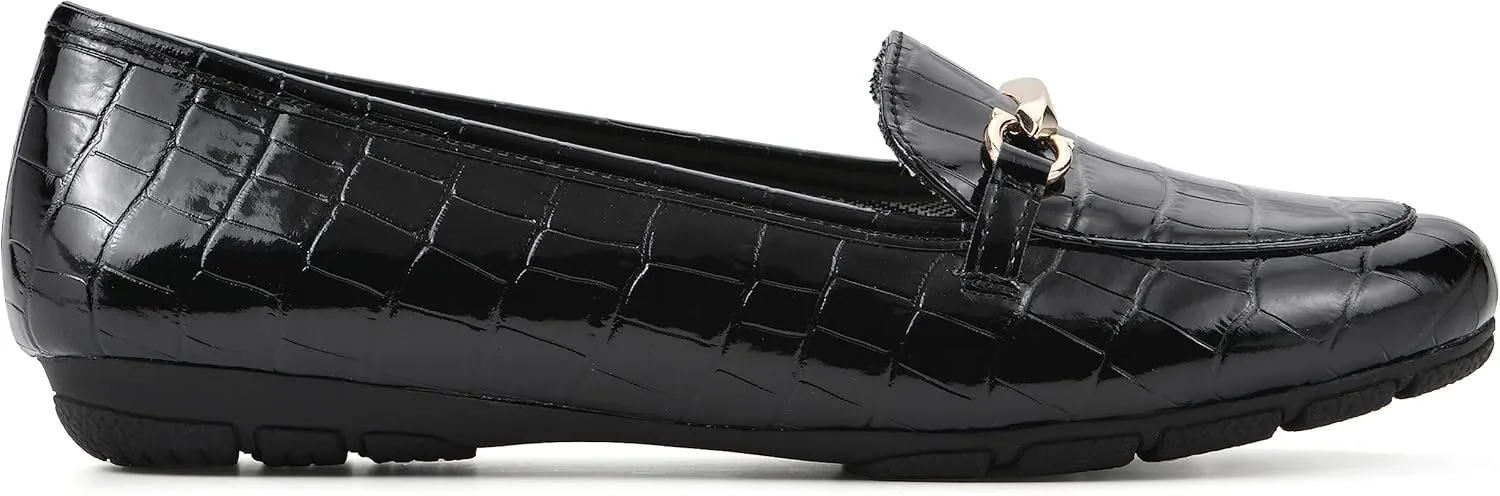 CLIFFS BY WHITE MOUNTAIN Women's Glowing Cushioned Loafer Flat