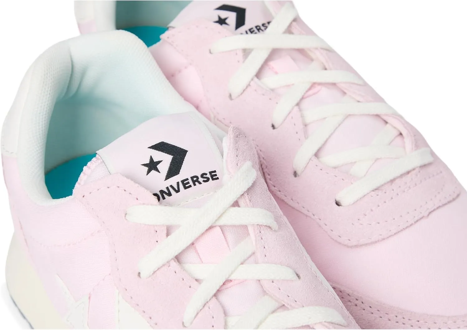 Converse Unisex-Adult Omega Trainer Sneaker