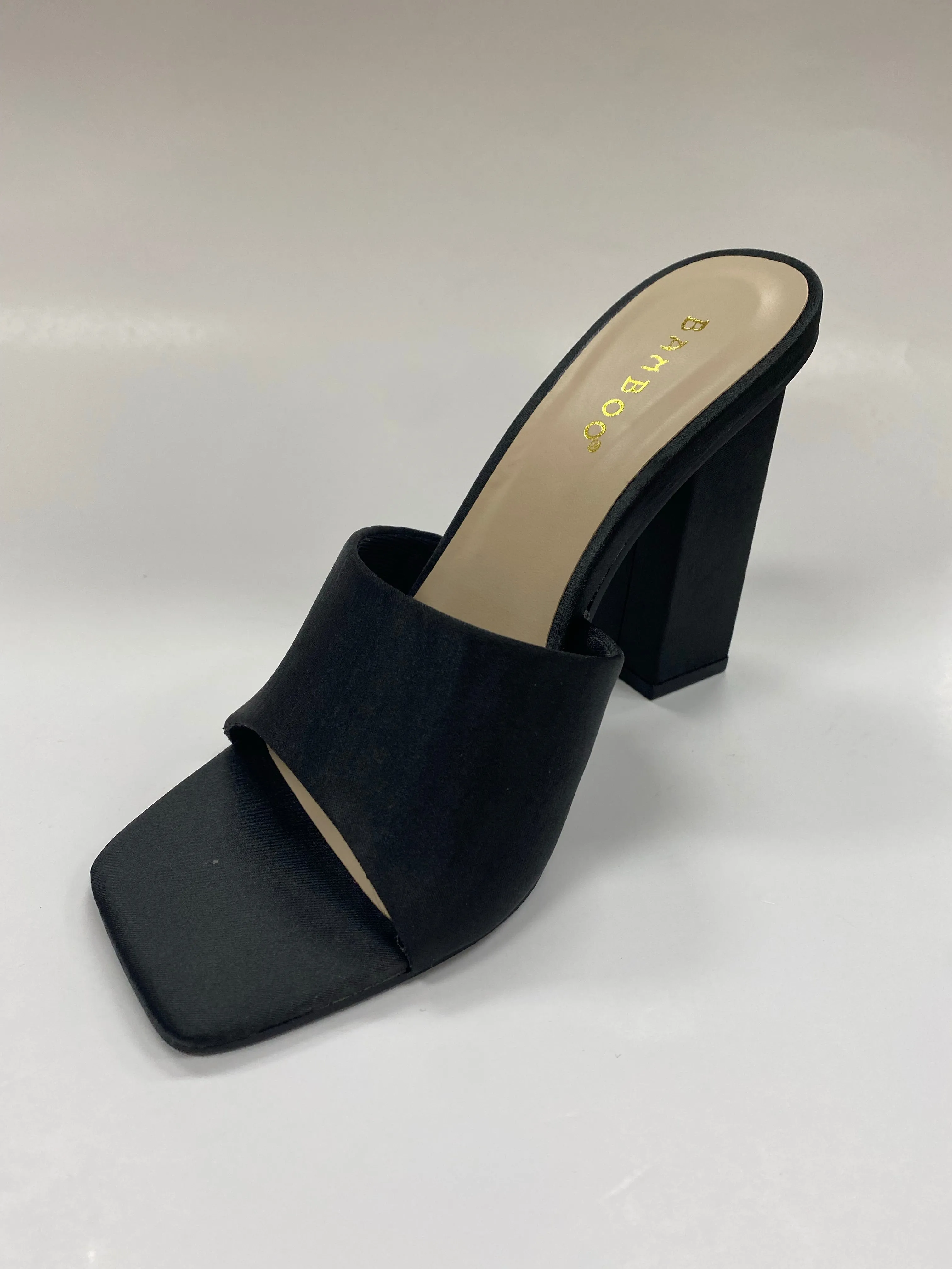 DREAMING-03 SQUARE TOE MULE W/INSET HEEL