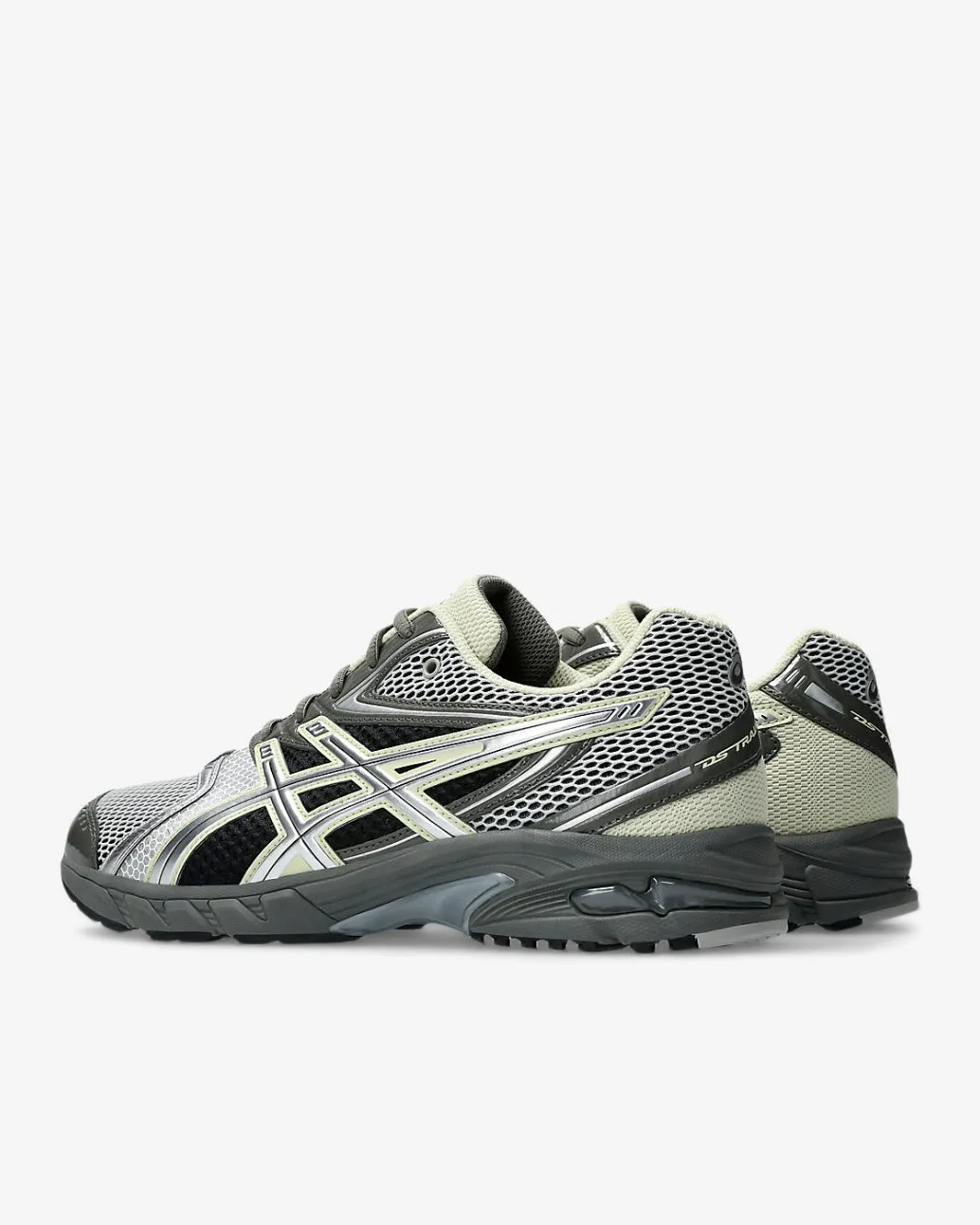 GEL-DS TRAINER 14 - TRUFFLE GREY/SILVER