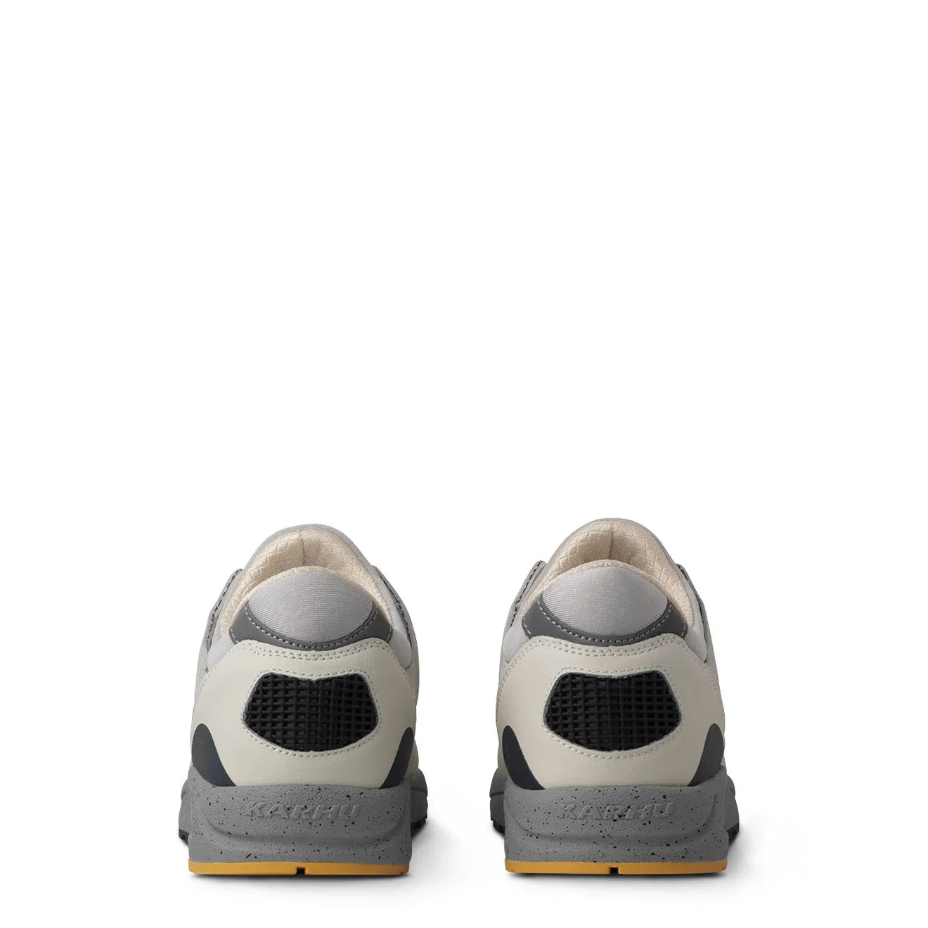 Karhu Aria 95 Trainer Lily White / India Ink