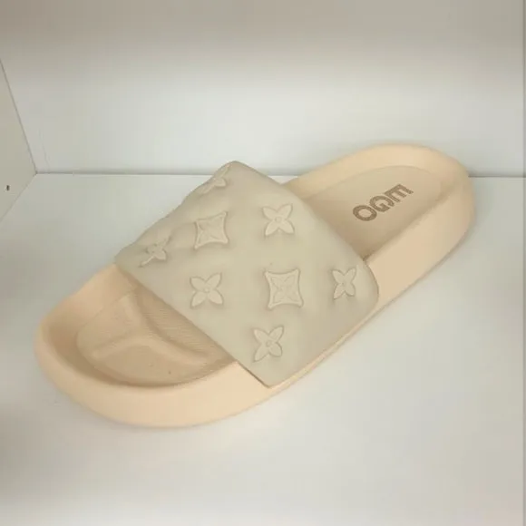 Lowkey Famous Waterfront Mule - Nude Rubber Slides