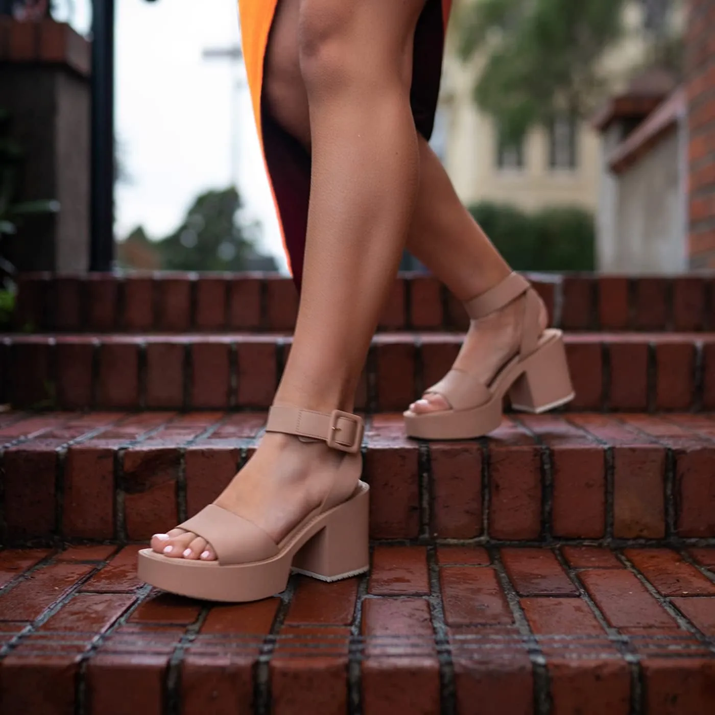 naked Feet Women's ICONOCLAST Heeled Sandal